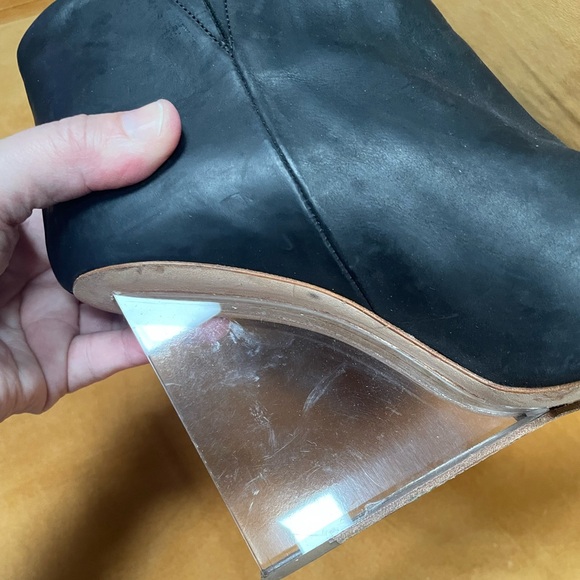 H&M Leather boot with Lucite heel Size 9 - Picture 7 of 10